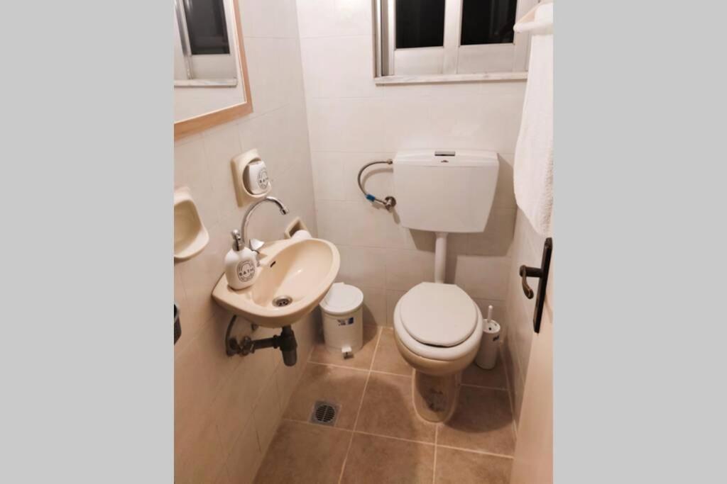 Apartment 95 M2, Center Of Sitia, Wifi, 350M Beach Buitenkant foto