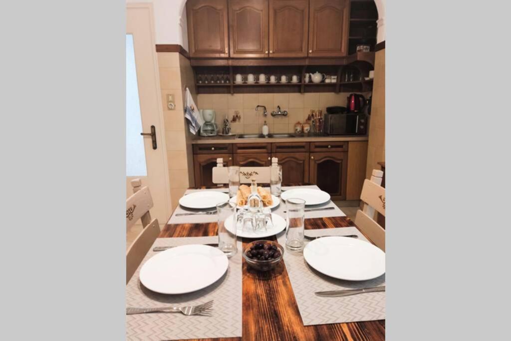 Apartment 95 M2, Center Of Sitia, Wifi, 350M Beach Buitenkant foto
